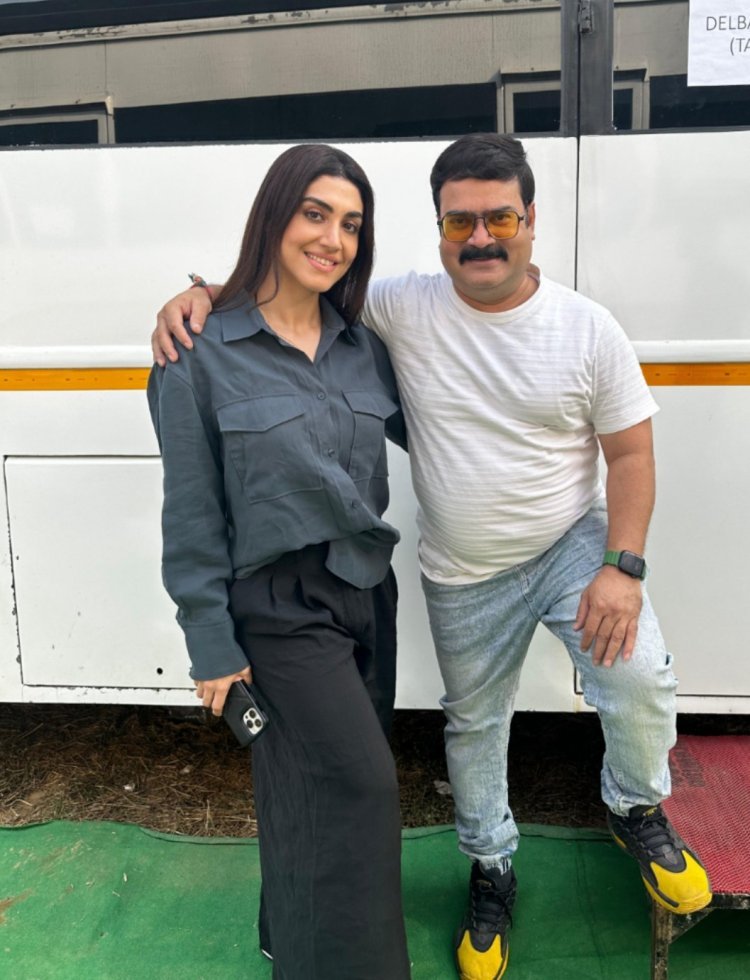 Check-Out Actress Delbar Arya's BTS Pictures From The Sets of Her Upcoming Bollywood Debut Web Series Along With Shrikant Verma Bollywood's 90's Reputed Actor